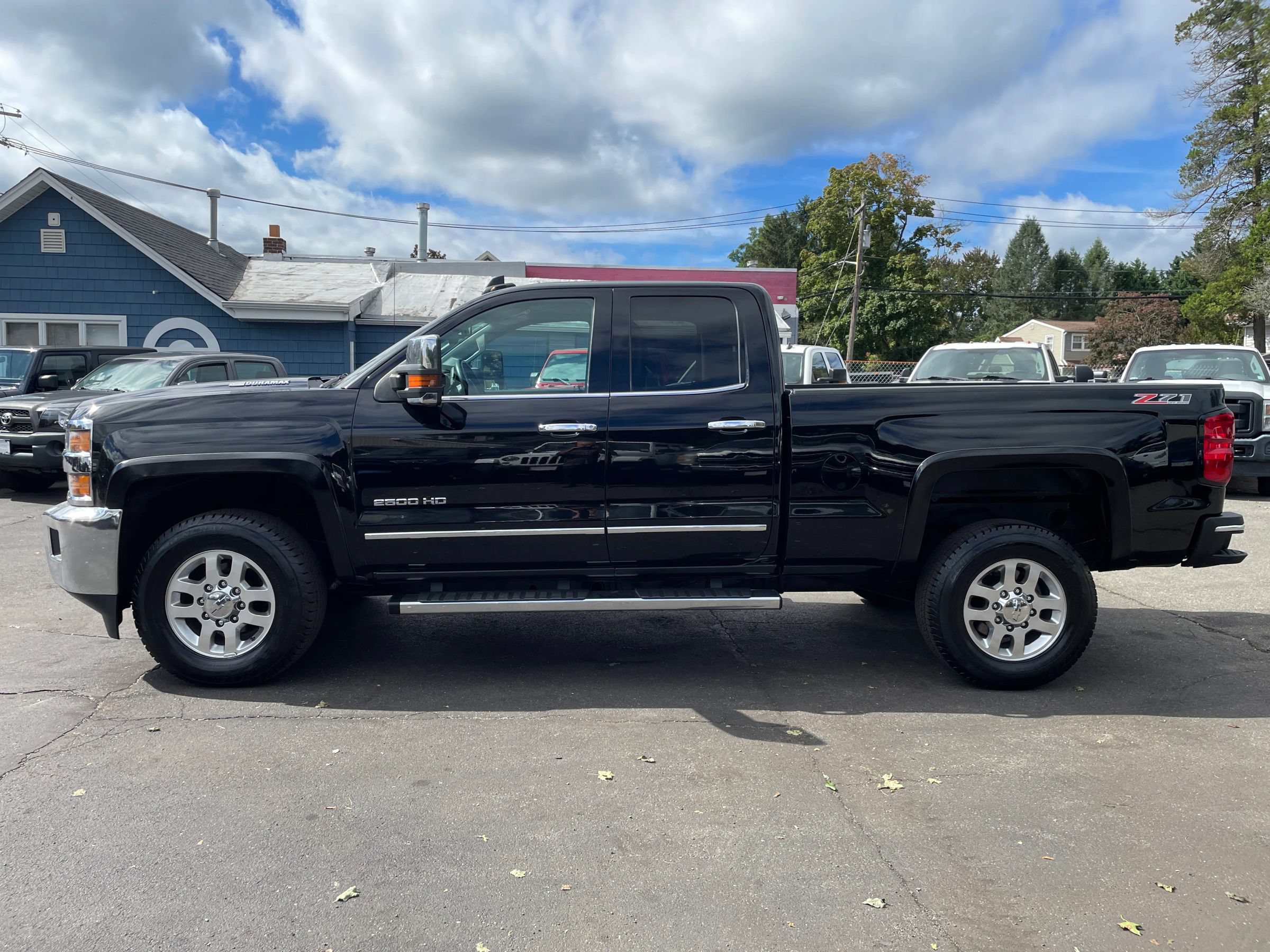 Used 2015 Chevrolet Silverado 2500 LTZ w/ LTZ Plus Package AWD/4WD image 2