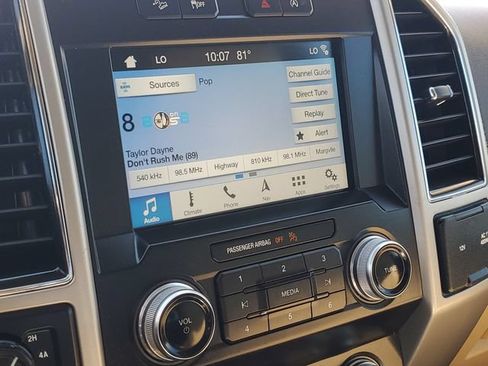 Used 2019 Ford F150 Lariat w/ Equipment Group 502A Luxury AWD/4WD image 21