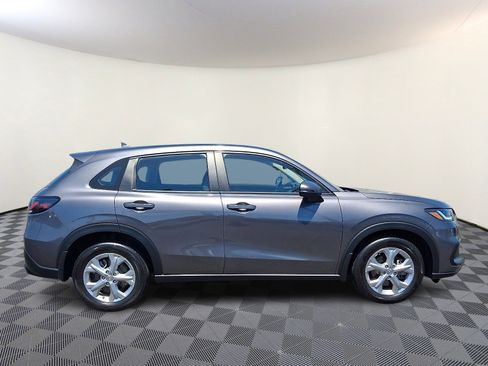 Used 2023 Honda HR-V LX image 8