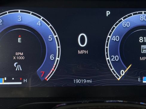 Used 2024 Jeep Grand Cherokee L Summit AWD/4WD image 15