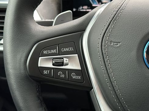 Used 2025 BMW X5 xDrive50e image 28