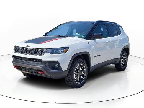 Used 2026 Jeep Compass Trailhawk w/ Sun, Sound & Navigation Group AWD/4WD image 2