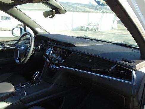 Used 2022 Cadillac XT6 Premium Luxury w/ Technology Package image 25