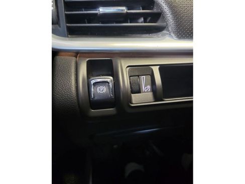 Used 2014 Cadillac XTS Luxury image 24