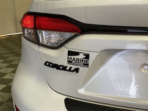 Used 2025 Toyota Corolla SE image 36