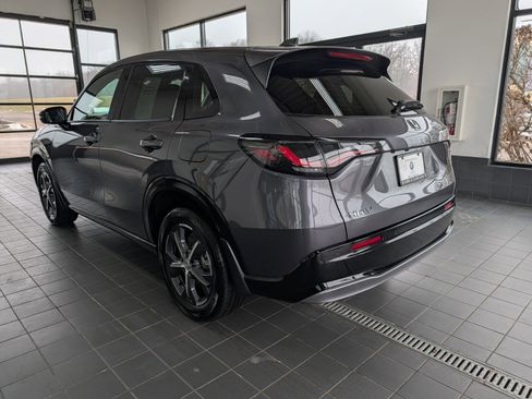 Used 2023 Honda HR-V EX-L image 5