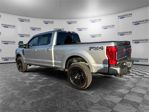 Used 2021 Ford F250 Lariat image 3