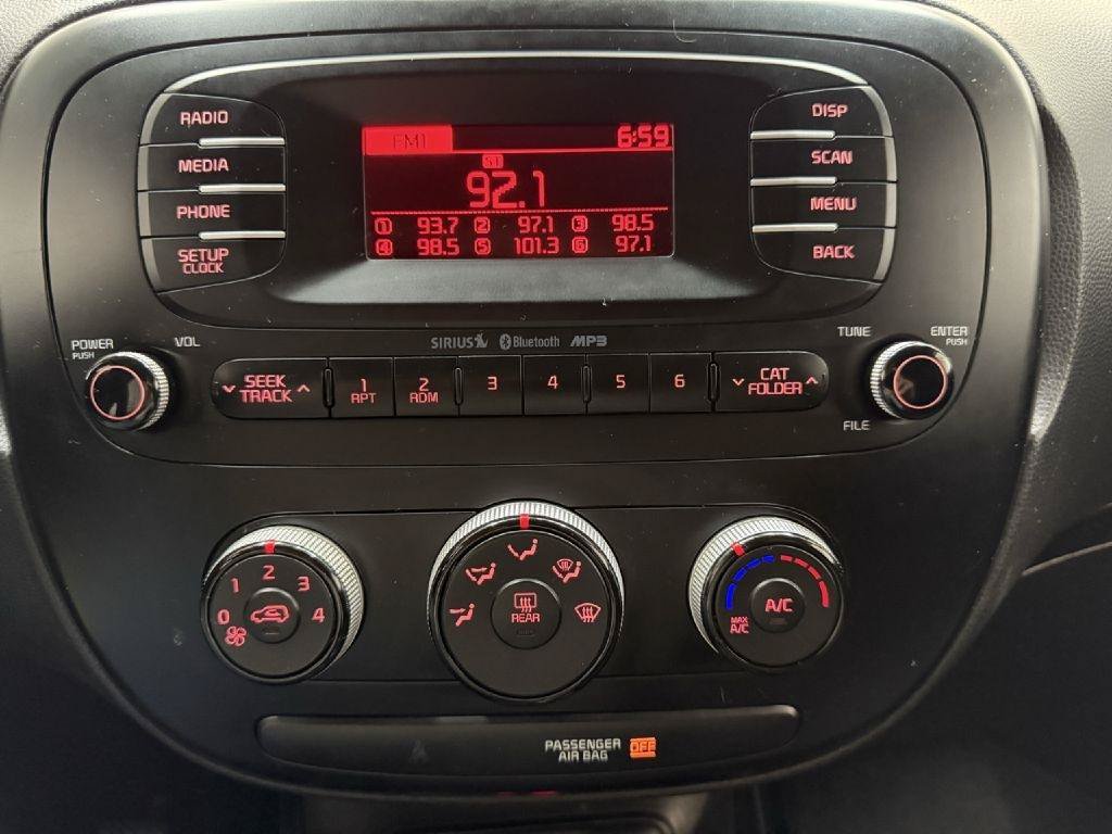 Used 2016 Kia Soul FWD image 15