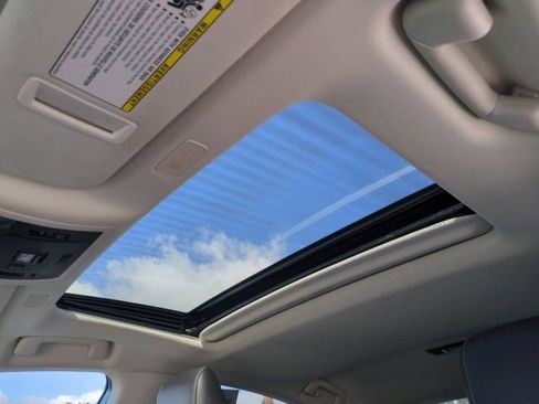 Used 2022 Lexus ES 300h w/ Accessory Package image 23