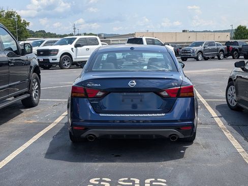 Used 2022 Nissan Altima 2.5 SR FWD image 6