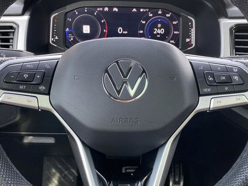 Used 2020 Volkswagen Atlas Cross Sport SEL Premium R-Line image 17