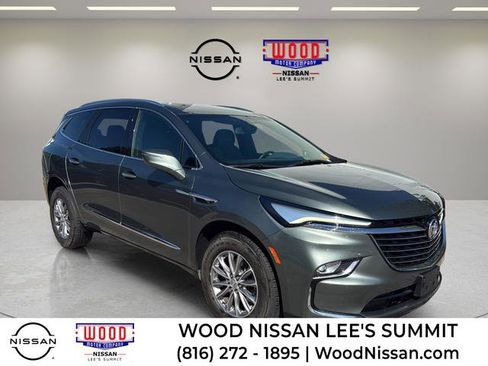 Used 2023 Buick Enclave Essence FWD image 1