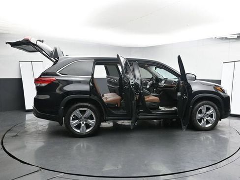 Used 2019 Toyota Highlander Limited image 37