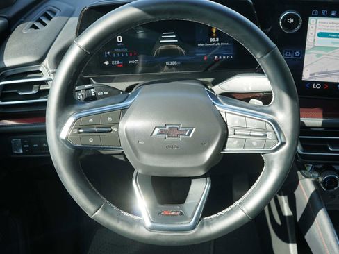 Used 2025 Chevrolet Traverse Z71 AWD/4WD image 22