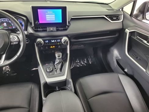 Used 2025 Toyota RAV4 XLE Premium w/ Weather Package AWD/4WD image 17