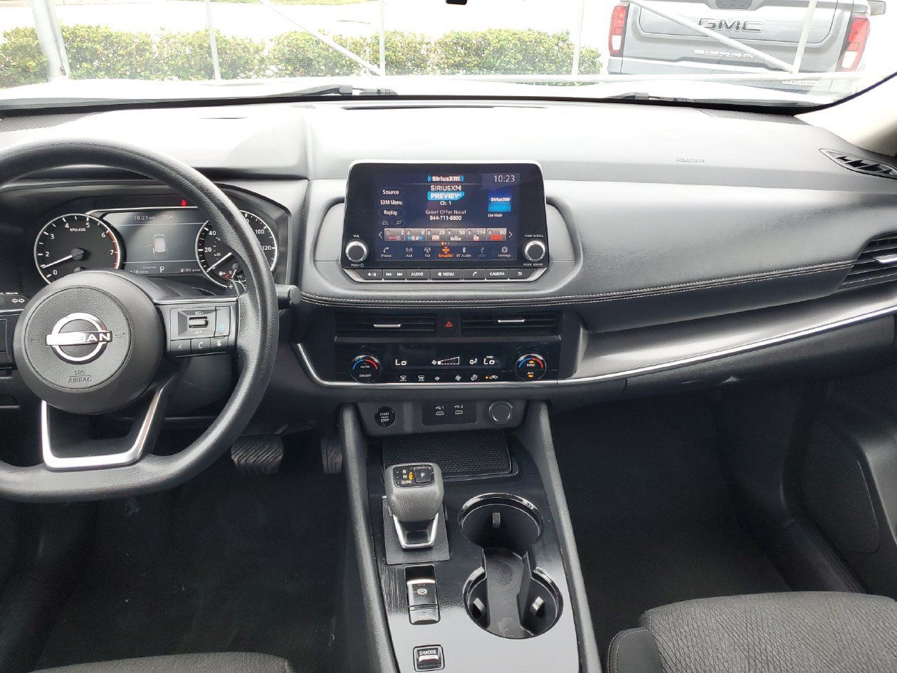 Used 2024 Nissan Rogue SV FWD image 12