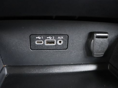 Used 2025 Nissan Altima 2.5 SV image 33