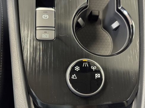 Certified 2026 Nissan Rogue SV image 34