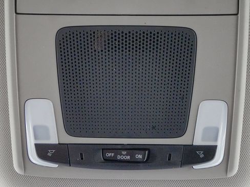 Used 2025 Honda Pilot EX-L image 25
