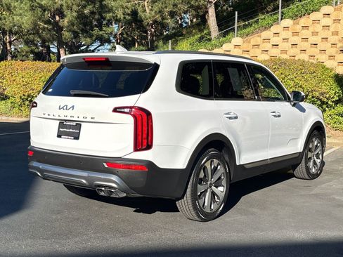 Used 2022 Kia Telluride S image 8