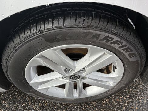 Used 2022 Toyota Corolla SE image 28