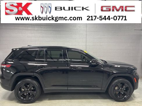 Used 2023 Jeep Grand Cherokee Limited w/ Black Appearance Package image 1
