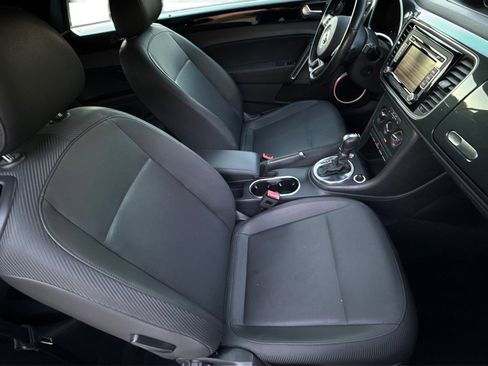 Used 2013 Volkswagen Beetle 2.0T image 18