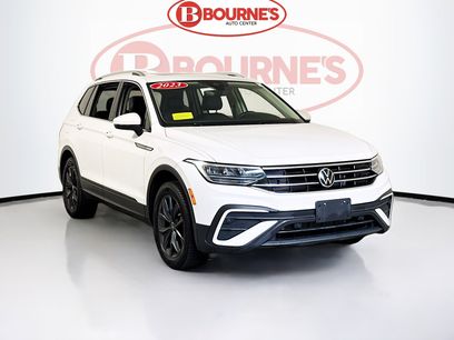 Used 2023 Volkswagen Tiguan SE w/ Panoramic Sunroof Package
