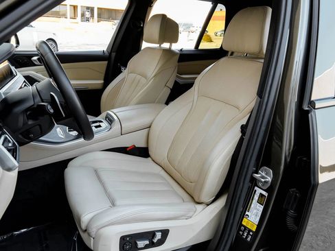 Used 2022 BMW X5 xDrive40i w/ M Sport Package image 44