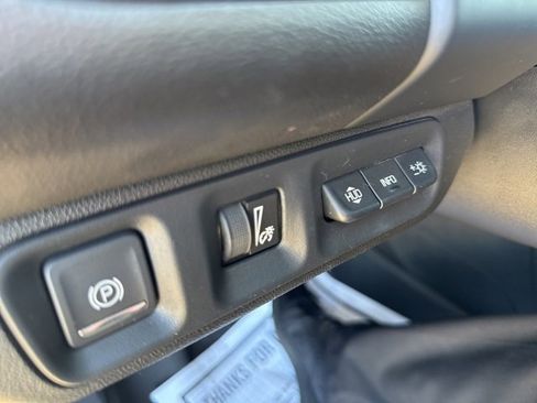 Certified 2020 GMC Acadia SLT w/ Driver Alert Package II image 17