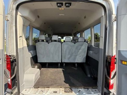 Used 2018 Ford Transit 350 XL image 26