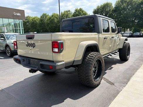 Used 2022 Jeep Gladiator Sport AWD/4WD image 8