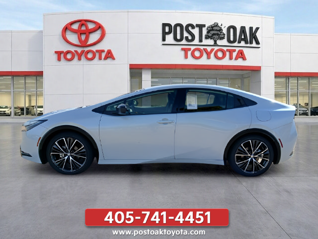New 2027 Toyota Prius XLE FWD image 2