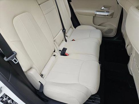 Certified 2023 Mercedes-Benz GLB 250 4MATIC image 17