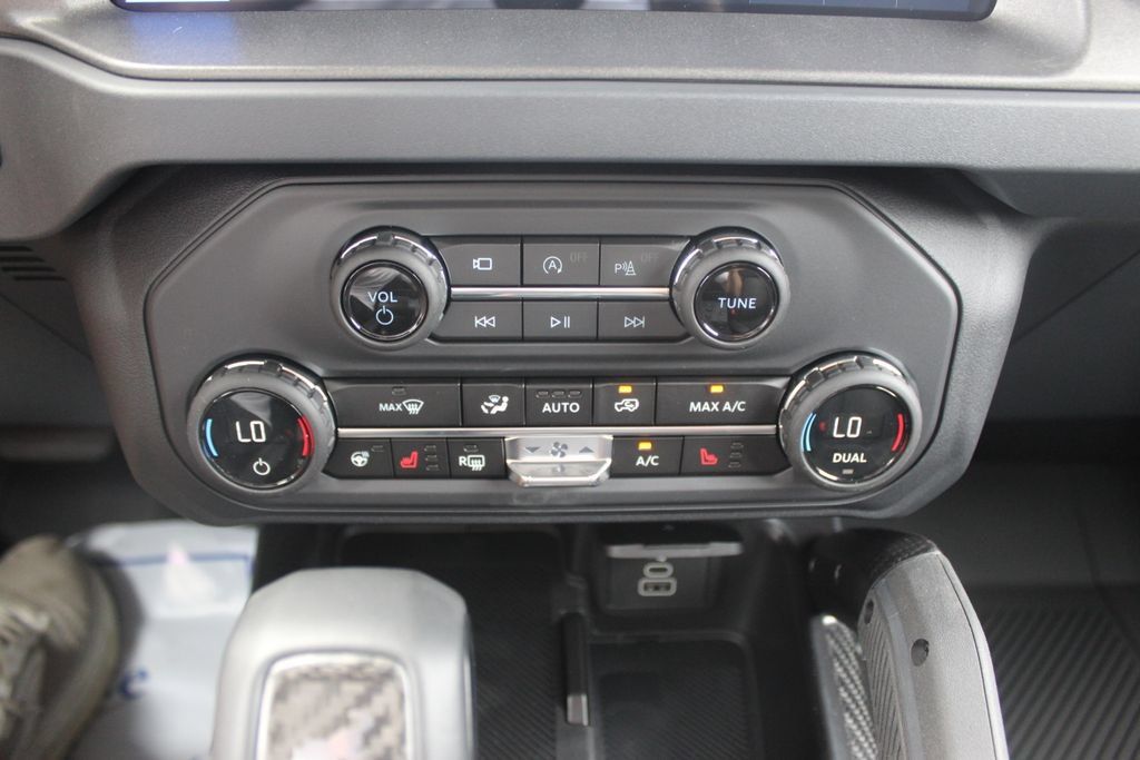 New 2026 Ford Bronco Raptor w/ Interior Carbon Fiber Pack AWD/4WD image 28