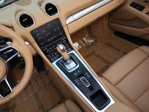 Used 2017 Porsche 718 Boxster RWD image 32