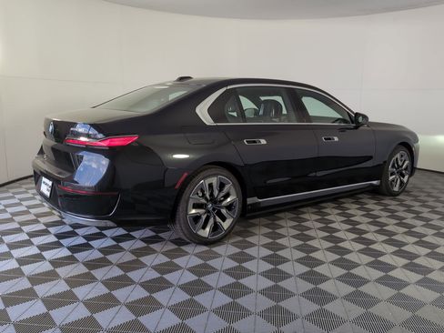 New 2026 BMW i7 eDrive50 w/ Executive Package image 7