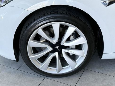 Used 2019 Tesla Model 3 Standard Range Plus image 9