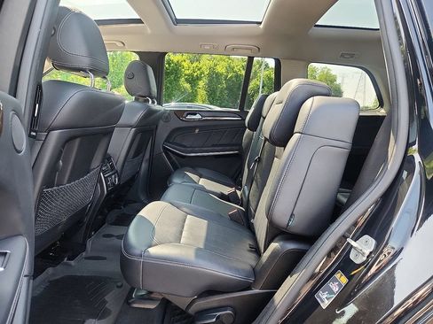 Used 2014 Mercedes-Benz GL 450 4MATIC image 17