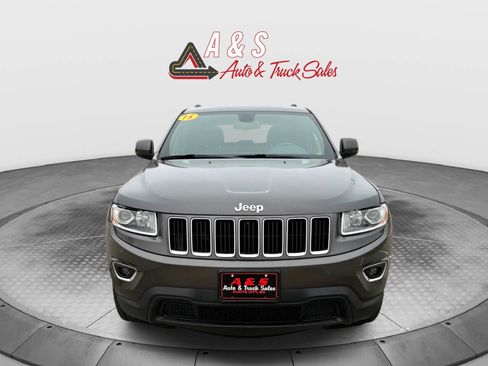 Used 2015 Jeep Grand Cherokee Laredo w/ Quick Order Package 23E image 2