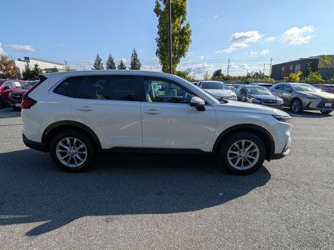 Used 2024 Honda CR-V EX-L image 2