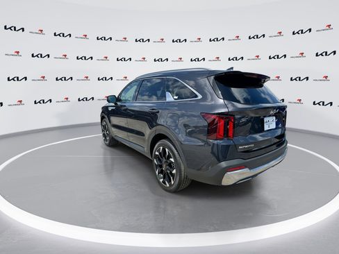 Certified 2025 Kia Sorento SX FWD image 6