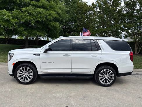 Used 2021 GMC Yukon Denali w/ LPO, Illumination Package image 5