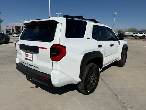 Certified 2025 Toyota 4Runner SR5 AWD/4WD image 5