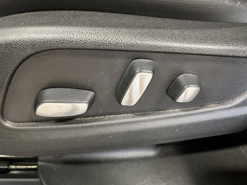 Used 2019 Cadillac XT5 Luxury w/ LPO, Radiant Package AWD/4WD image 14
