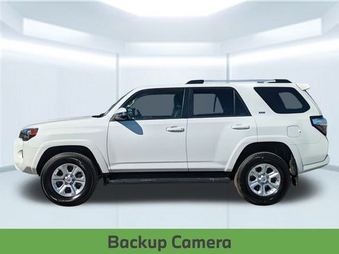 Used 2024 Toyota 4Runner SR5 Premium image 2