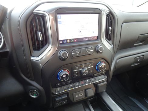 Used 2021 Chevrolet Silverado 2500 LTZ w/ Carhartt Edition image 20