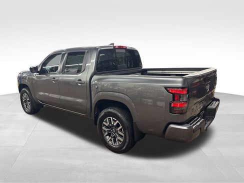 Certified 2024 Nissan Frontier SL image 3