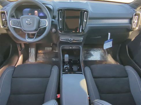 Used 2026 Volvo XC40 B5 Ultra w/ Climate Package image 14