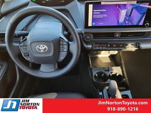 Used 2025 Toyota Prius Limited image 27